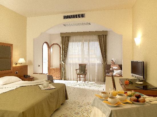 Grand Hotel Don Juan &mdash; Camera Royal vista frontale mare